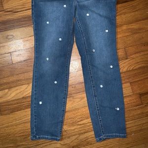 Lauren Conrad skinny jeans with  flowers 🌸